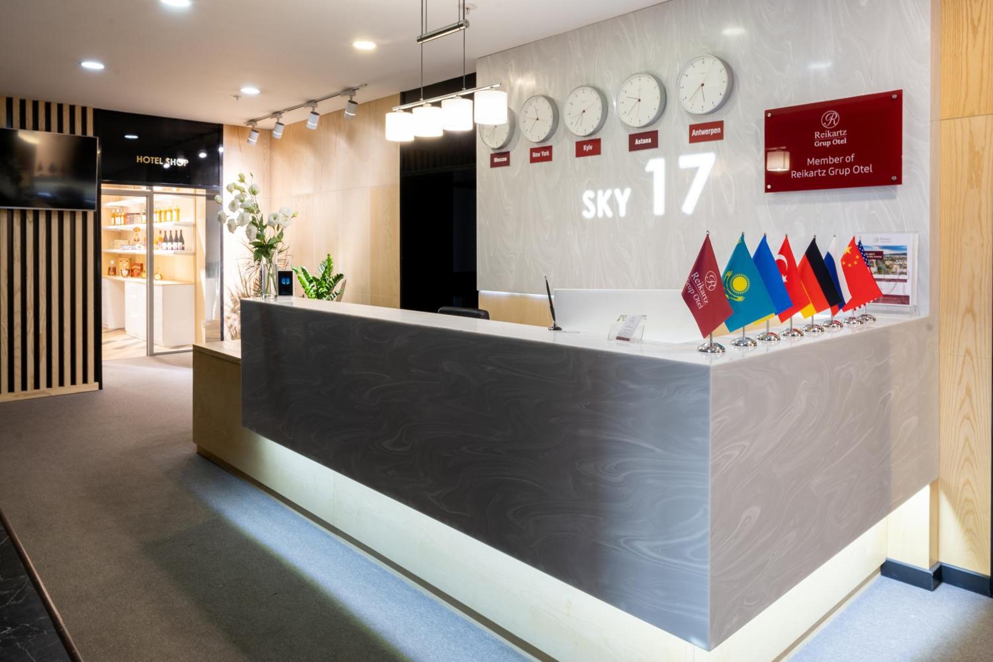 Hotel Reikartz Sky Almaty Extérieur photo