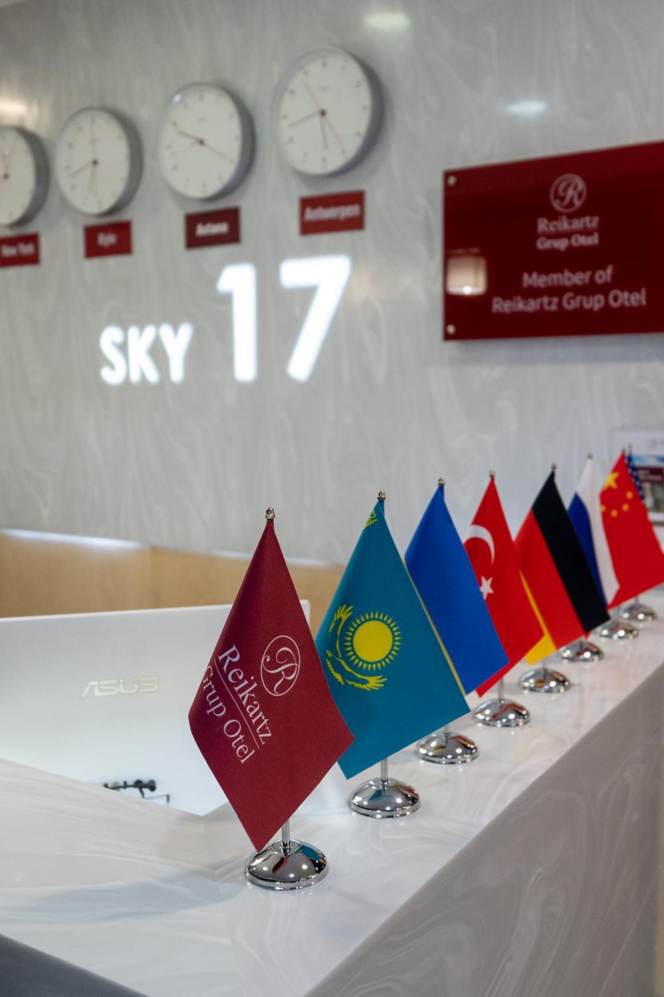 Hotel Reikartz Sky Almaty Extérieur photo