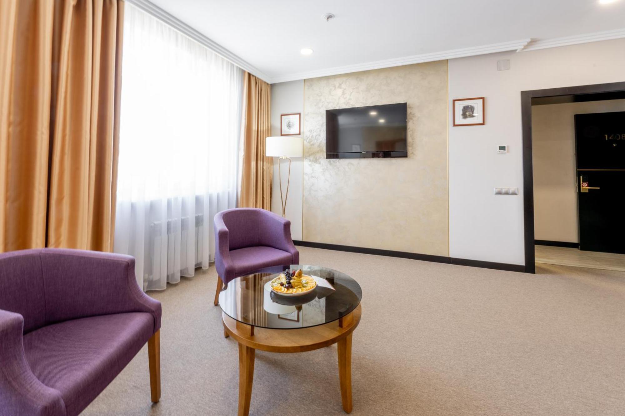 Hotel Reikartz Sky Almaty Extérieur photo