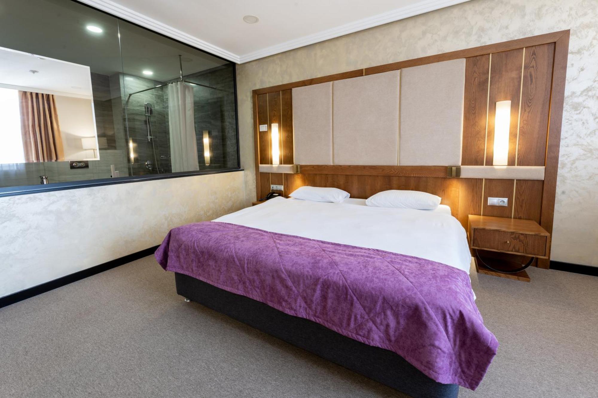 Hotel Reikartz Sky Almaty Extérieur photo